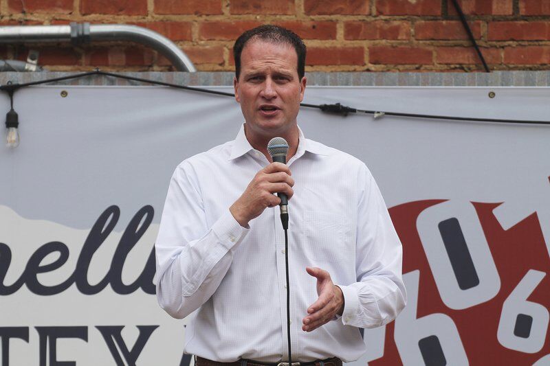 Pfluger holds town hall in Mineral Wells